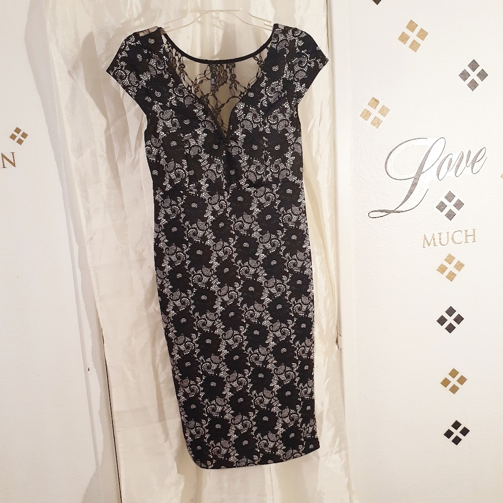 DGNY BLACK & WHITE PRINT DRESS